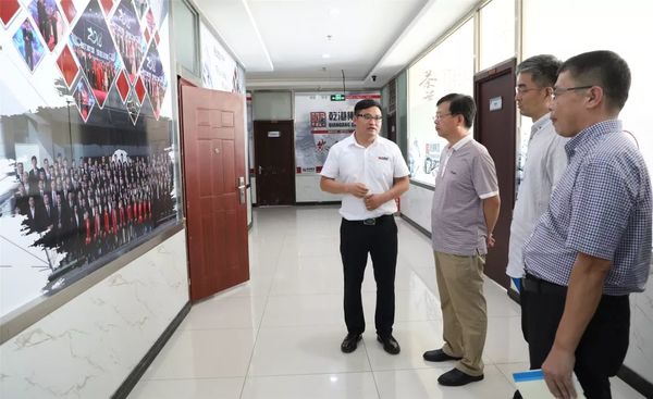 海港區(qū)政府領(lǐng)導蒞臨乾港